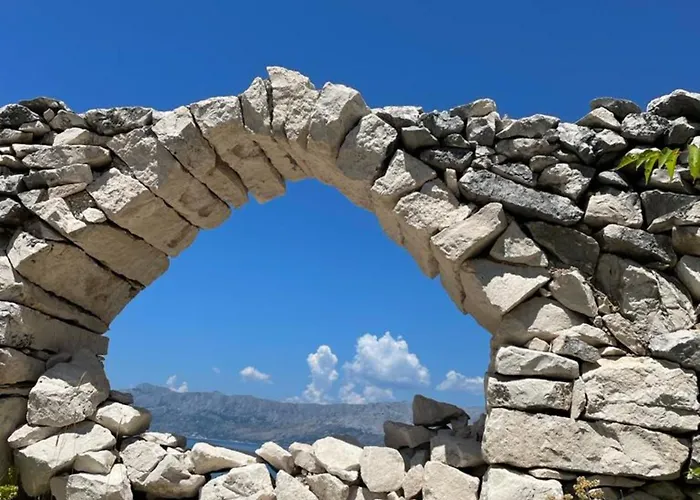 Agava & Lucija Povlja (Brac)