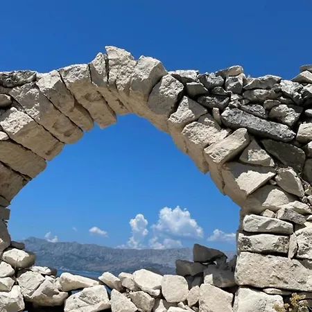 Agava & Lucija Povlja (Brac)